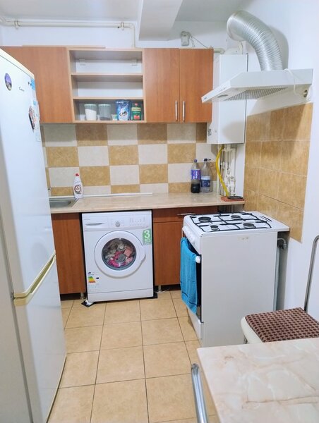 Berceni, Dimitrie Leonida, metrou, centrala proprie